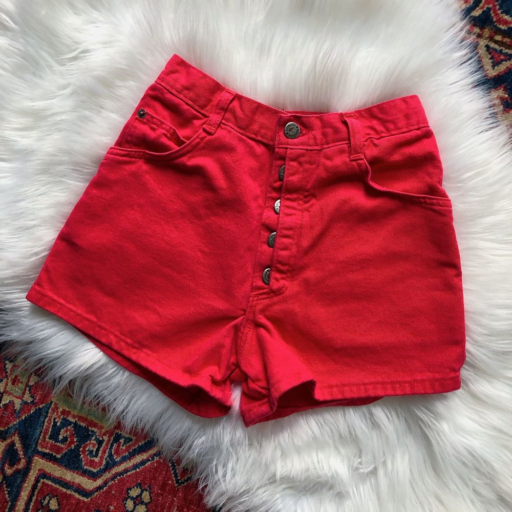 BONJOUR VINTAGE HIGH WAISTED SHORTS